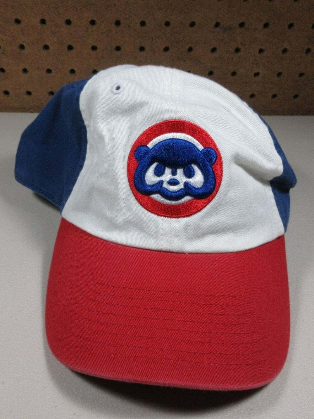 Twins Enterprise mens Chicago Cubs Cooperstown MLB hat M